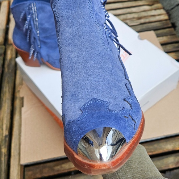 Aldo x Tezza Desert Star Blue Suede Fringe Booties - Picture 7 of 12